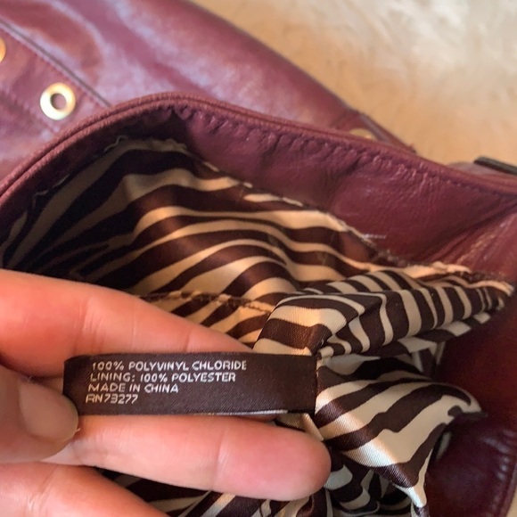 Dana Buchman Burgundy large hobo shoulder bag - Picture 11 of 16